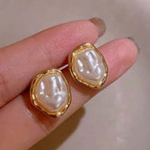 🌟 Merci Maîtresse Pearl Earrings – A Classy Little Thank You with a Big Heart! 🤍✨ - ThiGui